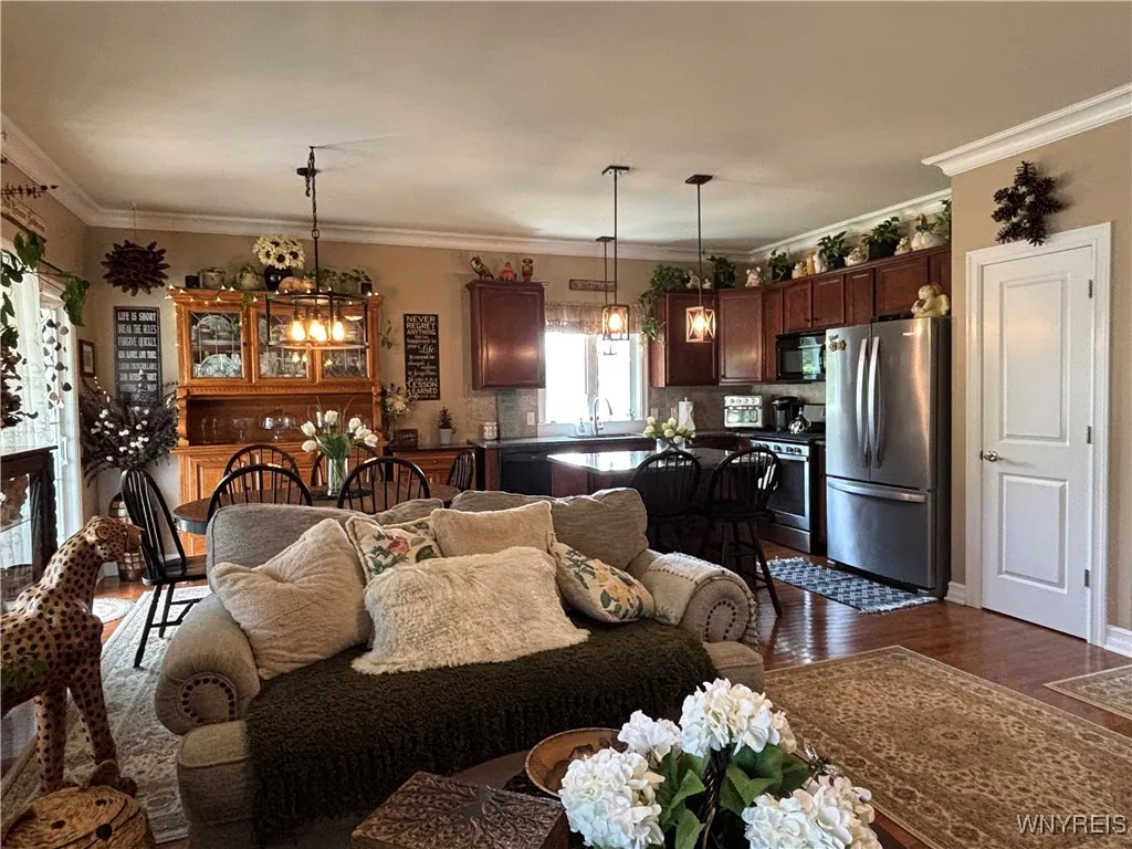 5553 Victoria Lane, Lockport Town, New York 14094, Lockport Town, New York 14094, 3 Bedrooms Bedrooms, 6 Rooms Rooms,2 BathroomsBathrooms,Residential,For Sale,5553 Victoria Lane, Lockport Town, New York 14094,B1622812