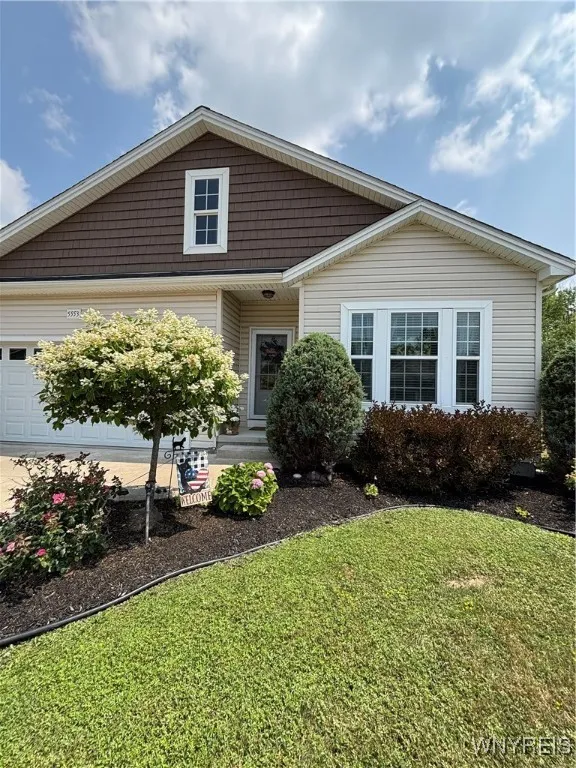 5553 Victoria Lane, Lockport Town, New York 14094, Lockport Town, New York 14094, 3 Bedrooms Bedrooms, 6 Rooms Rooms,2 BathroomsBathrooms,Residential,For Sale,5553 Victoria Lane, Lockport Town, New York 14094,B1622812