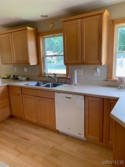 4441 East E Overlook Drive, Clarence, New York 142, Clarence, New York 14221, 3 Bedrooms Bedrooms, 6 Rooms Rooms,1 BathroomBathrooms,Residential,For Sale,4441 East E Overlook Drive, Clarence, New York 142,B1622656
