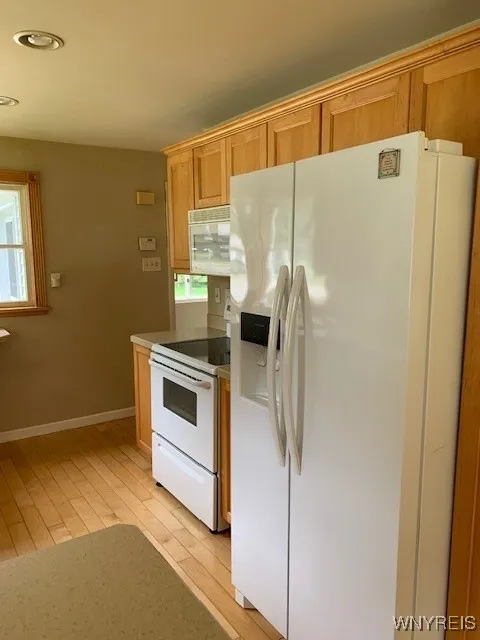 4441 East E Overlook Drive, Clarence, New York 142, Clarence, New York 14221, 3 Bedrooms Bedrooms, 6 Rooms Rooms,1 BathroomBathrooms,Residential,For Sale,4441 East E Overlook Drive, Clarence, New York 142,B1622656
