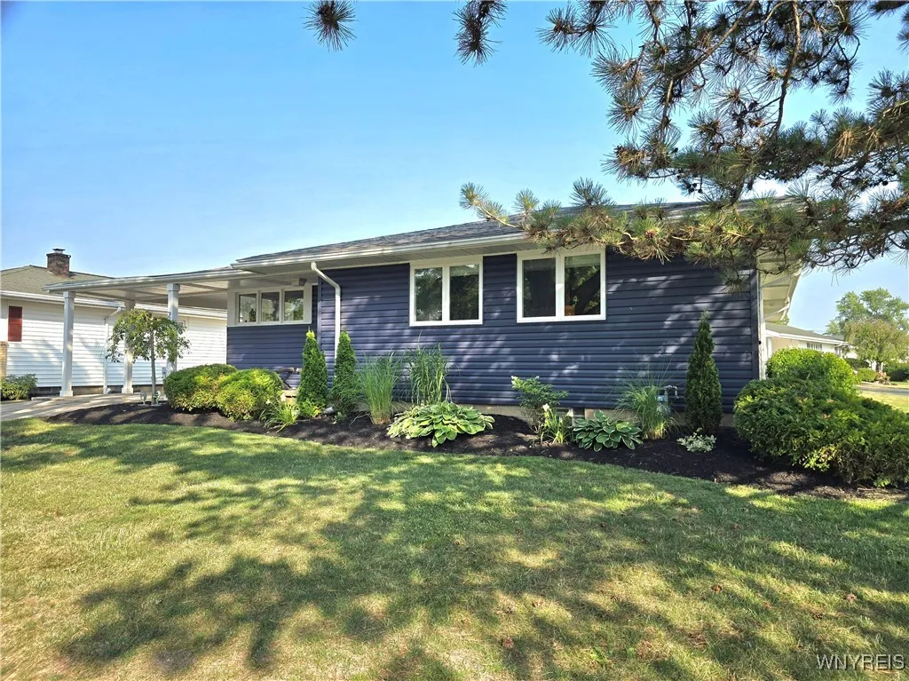 287 Fairlane Avenue Avenue, Tonawanda, New York 14, Tonawanda, New York 14150, 2 Bedrooms Bedrooms, 6 Rooms Rooms,2 BathroomsBathrooms,Residential,For Sale,287 Fairlane Avenue Avenue, Tonawanda, New York 14,B1622105