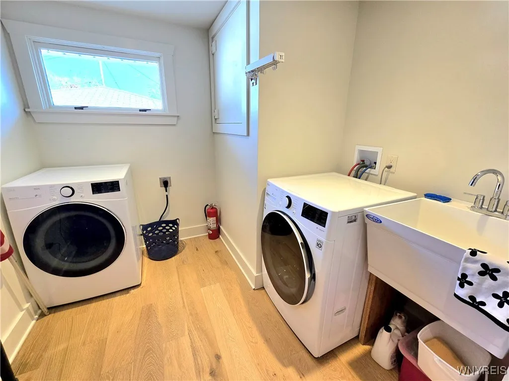 287 Fairlane Avenue Avenue, Tonawanda, New York 14, Tonawanda, New York 14150, 2 Bedrooms Bedrooms, 6 Rooms Rooms,2 BathroomsBathrooms,Residential,For Sale,287 Fairlane Avenue Avenue, Tonawanda, New York 14,B1622105