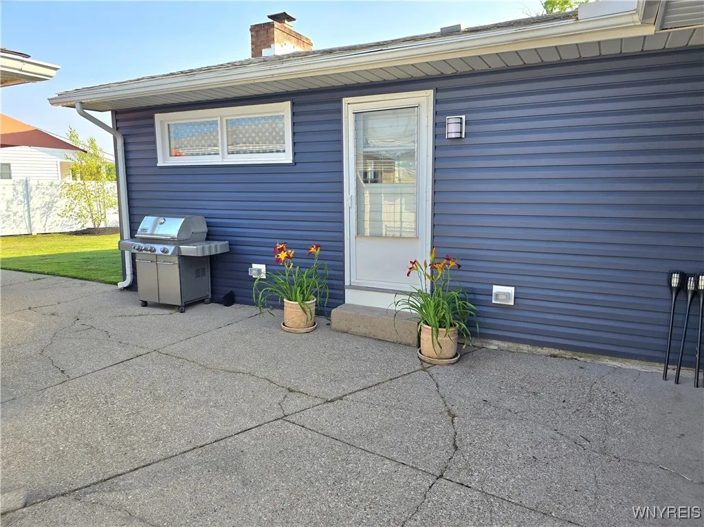 287 Fairlane Avenue Avenue, Tonawanda, New York 14, Tonawanda, New York 14150, 2 Bedrooms Bedrooms, 6 Rooms Rooms,2 BathroomsBathrooms,Residential,For Sale,287 Fairlane Avenue Avenue, Tonawanda, New York 14,B1622105