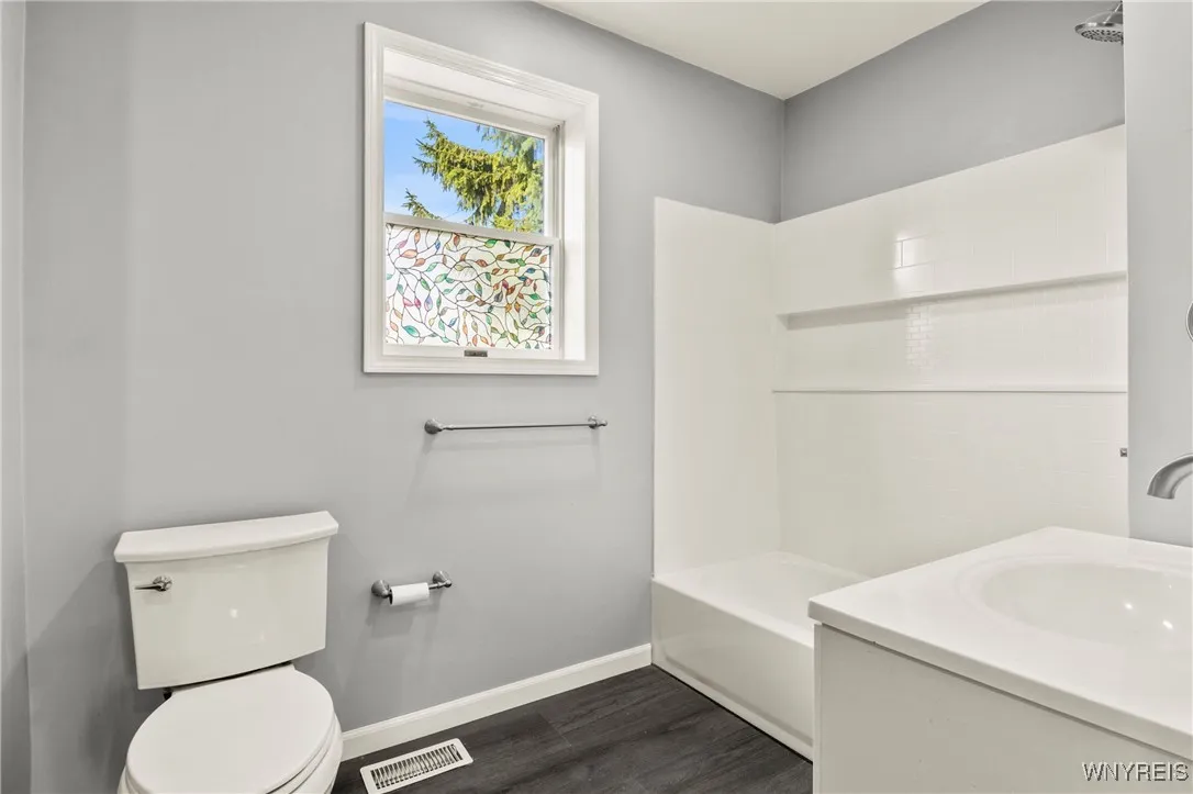 4603 South Park Avenue, Hamburg, New York 14075, Hamburg, New York 14075, 2 Bedrooms Bedrooms, 5 Rooms Rooms,1 BathroomBathrooms,Residential,For Sale,4603 South Park Avenue, Hamburg, New York 14075,B1623225