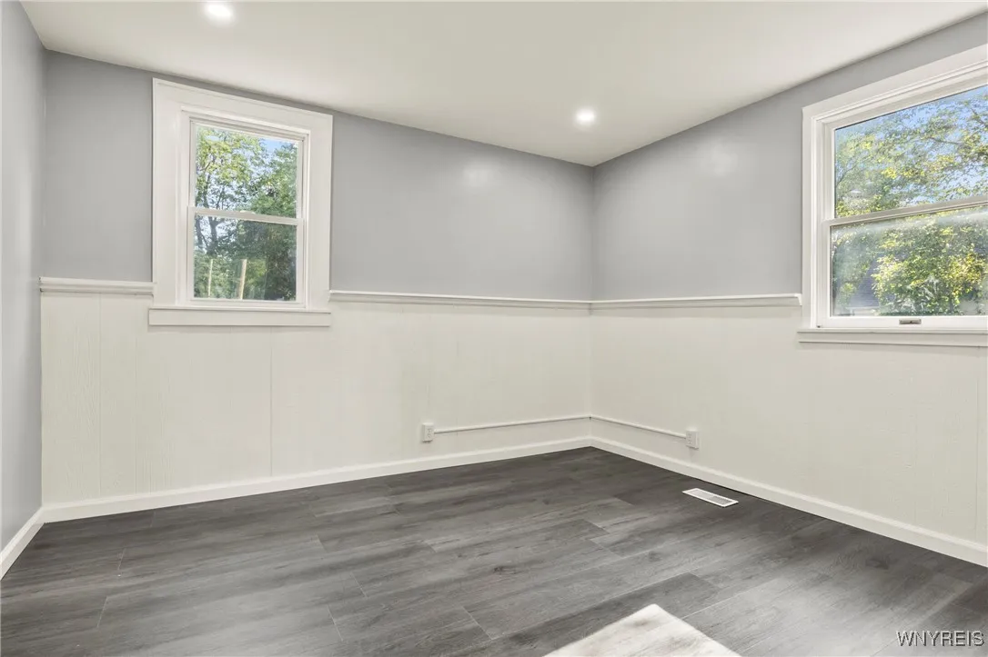 4603 South Park Avenue, Hamburg, New York 14075, Hamburg, New York 14075, 2 Bedrooms Bedrooms, 5 Rooms Rooms,1 BathroomBathrooms,Residential,For Sale,4603 South Park Avenue, Hamburg, New York 14075,B1623225
