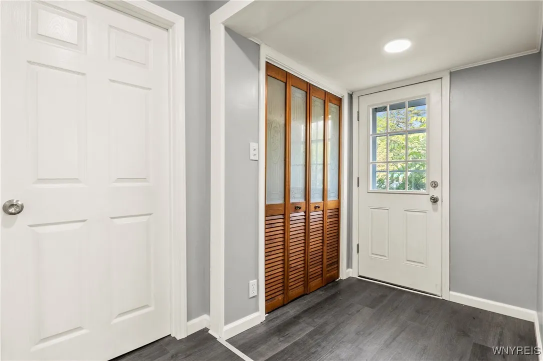 4603 South Park Avenue, Hamburg, New York 14075, Hamburg, New York 14075, 2 Bedrooms Bedrooms, 5 Rooms Rooms,1 BathroomBathrooms,Residential,For Sale,4603 South Park Avenue, Hamburg, New York 14075,B1623225