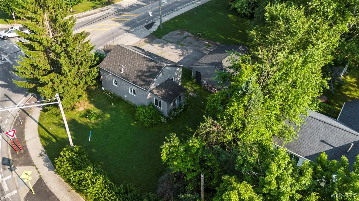 4603 South Park Avenue, Hamburg, New York 14075, Hamburg, New York 14075, 2 Bedrooms Bedrooms, 5 Rooms Rooms,1 BathroomBathrooms,Residential,For Sale,4603 South Park Avenue, Hamburg, New York 14075,B1623225