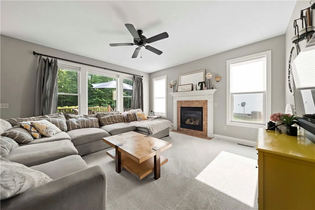 249 Gallant Fox Ln, Webster, New York 14580, Webster, New York 14580, 5 Bedrooms Bedrooms, 9 Rooms Rooms,2 BathroomsBathrooms,Residential,For Sale,249 Gallant Fox Ln, Webster, New York 14580,R1622823