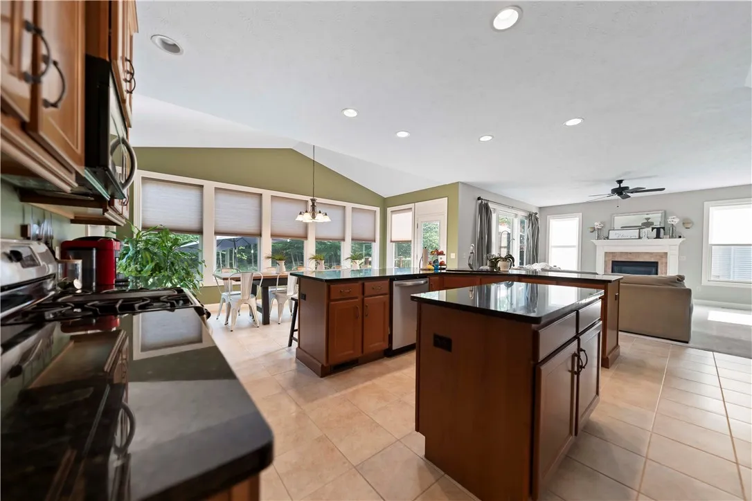249 Gallant Fox Ln, Webster, New York 14580, Webster, New York 14580, 5 Bedrooms Bedrooms, 9 Rooms Rooms,2 BathroomsBathrooms,Residential,For Sale,249 Gallant Fox Ln, Webster, New York 14580,R1622823