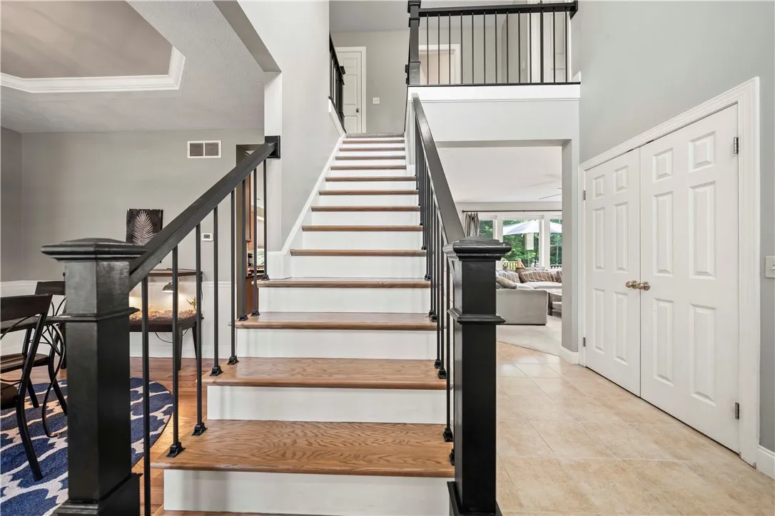249 Gallant Fox Ln, Webster, New York 14580, Webster, New York 14580, 5 Bedrooms Bedrooms, 9 Rooms Rooms,2 BathroomsBathrooms,Residential,For Sale,249 Gallant Fox Ln, Webster, New York 14580,R1622823