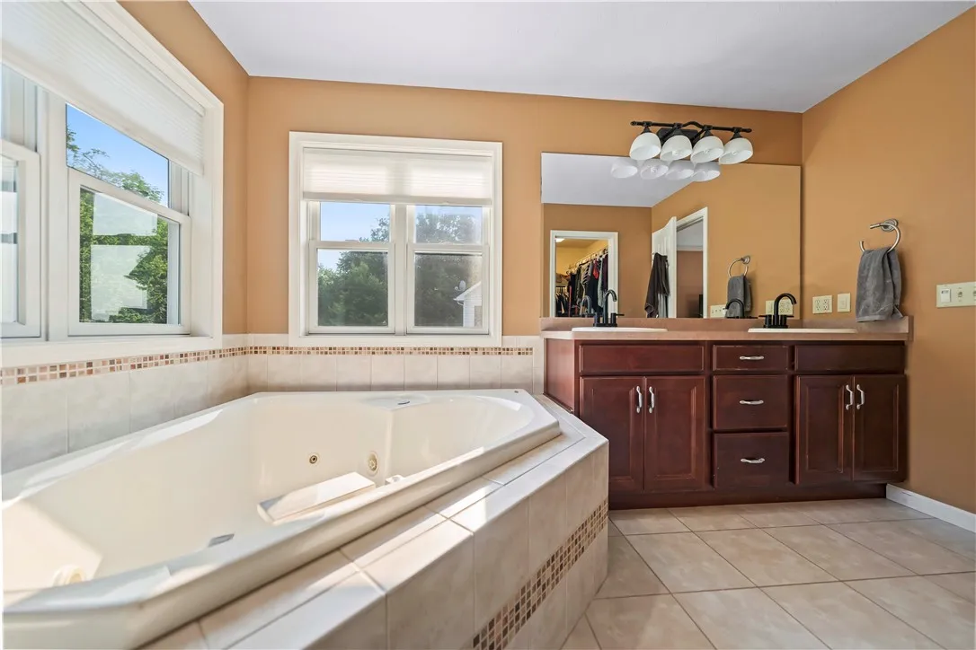 249 Gallant Fox Ln, Webster, New York 14580, Webster, New York 14580, 5 Bedrooms Bedrooms, 9 Rooms Rooms,2 BathroomsBathrooms,Residential,For Sale,249 Gallant Fox Ln, Webster, New York 14580,R1622823