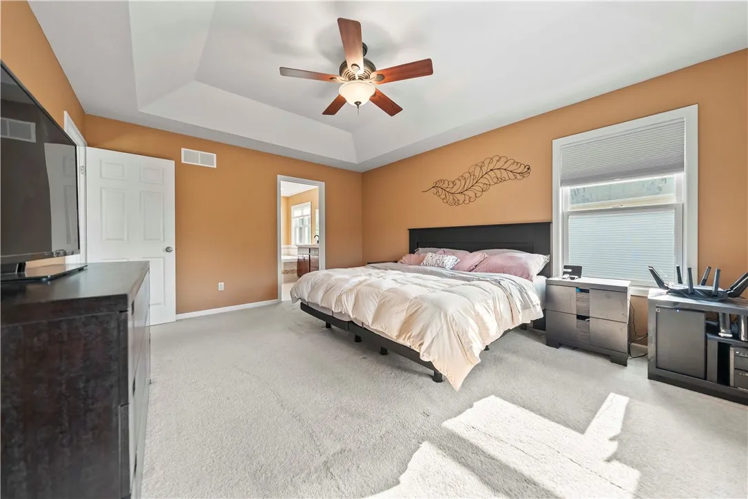 249 Gallant Fox Ln, Webster, New York 14580, Webster, New York 14580, 5 Bedrooms Bedrooms, 9 Rooms Rooms,2 BathroomsBathrooms,Residential,For Sale,249 Gallant Fox Ln, Webster, New York 14580,R1622823
