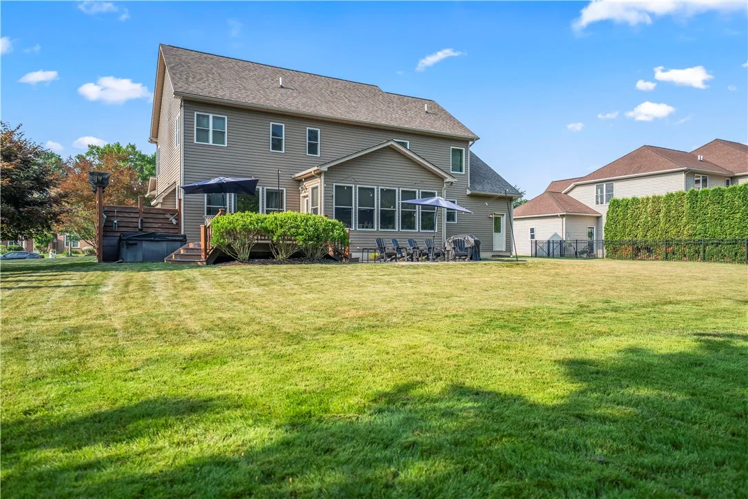 249 Gallant Fox Ln, Webster, New York 14580, Webster, New York 14580, 5 Bedrooms Bedrooms, 9 Rooms Rooms,2 BathroomsBathrooms,Residential,For Sale,249 Gallant Fox Ln, Webster, New York 14580,R1622823