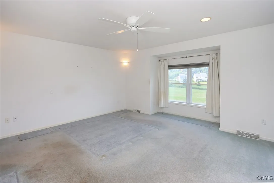 5189 Pointe East Drive, Dewitt, New York 13078, De Witt, New York 13078, 3 Bedrooms Bedrooms, 8 Rooms Rooms,2 BathroomsBathrooms,Residential,For Sale,5189 Pointe East Drive, Dewitt, New York 13078,S1622507
