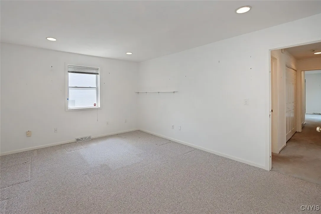 5189 Pointe East Drive, Dewitt, New York 13078, De Witt, New York 13078, 3 Bedrooms Bedrooms, 8 Rooms Rooms,2 BathroomsBathrooms,Residential,For Sale,5189 Pointe East Drive, Dewitt, New York 13078,S1622507