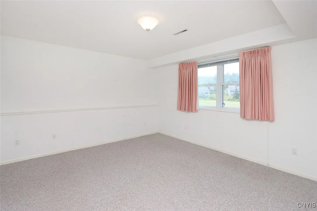 5189 Pointe East Drive, Dewitt, New York 13078, De Witt, New York 13078, 3 Bedrooms Bedrooms, 8 Rooms Rooms,2 BathroomsBathrooms,Residential,For Sale,5189 Pointe East Drive, Dewitt, New York 13078,S1622507
