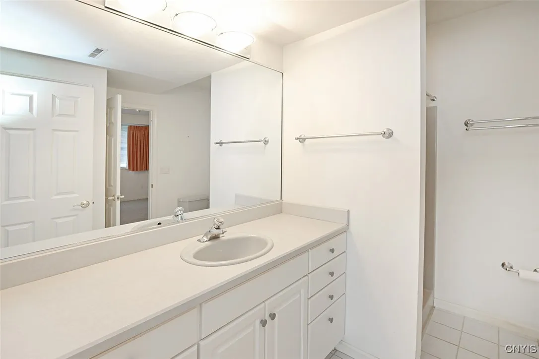 5189 Pointe East Drive, Dewitt, New York 13078, De Witt, New York 13078, 3 Bedrooms Bedrooms, 8 Rooms Rooms,2 BathroomsBathrooms,Residential,For Sale,5189 Pointe East Drive, Dewitt, New York 13078,S1622507