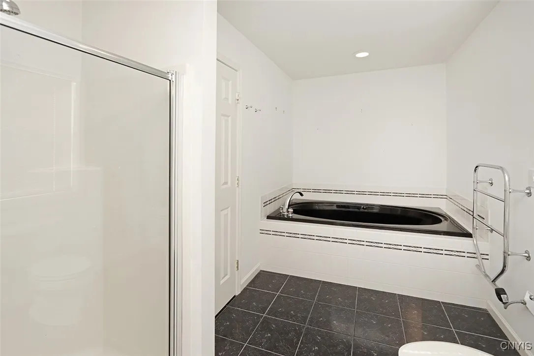 5189 Pointe East Drive, Dewitt, New York 13078, De Witt, New York 13078, 3 Bedrooms Bedrooms, 8 Rooms Rooms,2 BathroomsBathrooms,Residential,For Sale,5189 Pointe East Drive, Dewitt, New York 13078,S1622507
