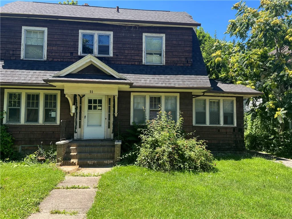 21 Nye Parkway, Rochester, New York 14621, Rochester, New York 14621, 3 Bedrooms Bedrooms, 7 Rooms Rooms,1 BathroomBathrooms,Residential,For Sale,21 Nye Parkway, Rochester, New York 14621,R1622894