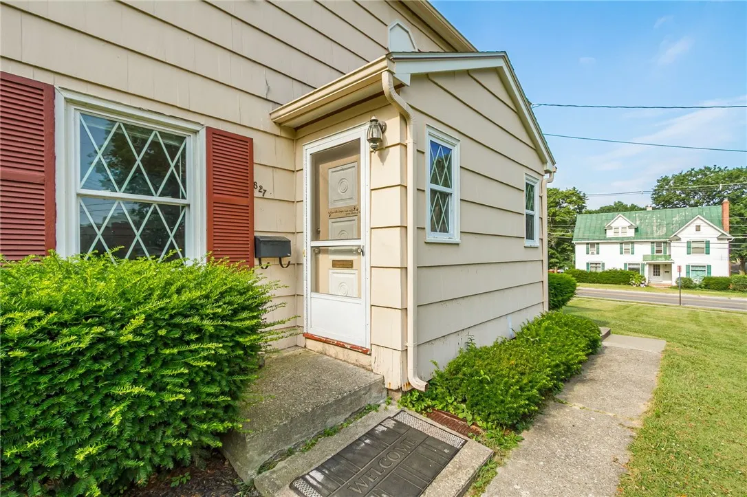 827 Harmon Road, Penfield, New York 14526, Penfield, New York 14526, 4 Bedrooms Bedrooms, ,2 BathroomsBathrooms,Residential,For Sale,827 Harmon Road, Penfield, New York 14526,R1621494