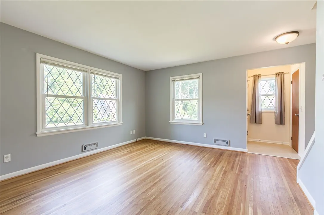 827 Harmon Road, Penfield, New York 14526, Penfield, New York 14526, 4 Bedrooms Bedrooms, ,2 BathroomsBathrooms,Residential,For Sale,827 Harmon Road, Penfield, New York 14526,R1621494