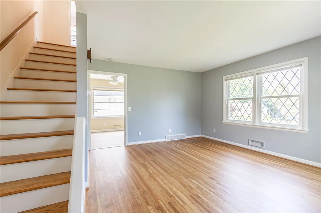 827 Harmon Road, Penfield, New York 14526, Penfield, New York 14526, 4 Bedrooms Bedrooms, ,2 BathroomsBathrooms,Residential,For Sale,827 Harmon Road, Penfield, New York 14526,R1621494