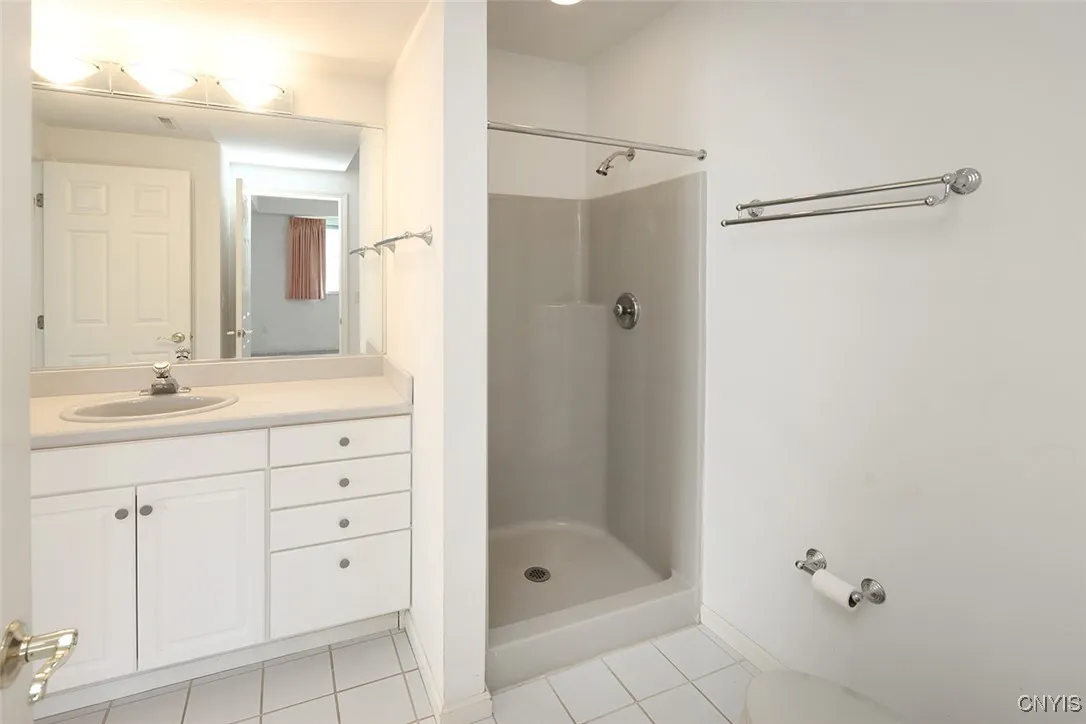 5189 Pointe East Drive, Dewitt, New York 13078, De Witt, New York 13078, 3 Bedrooms Bedrooms, 8 Rooms Rooms,2 BathroomsBathrooms,Residential,For Sale,5189 Pointe East Drive, Dewitt, New York 13078,S1623252