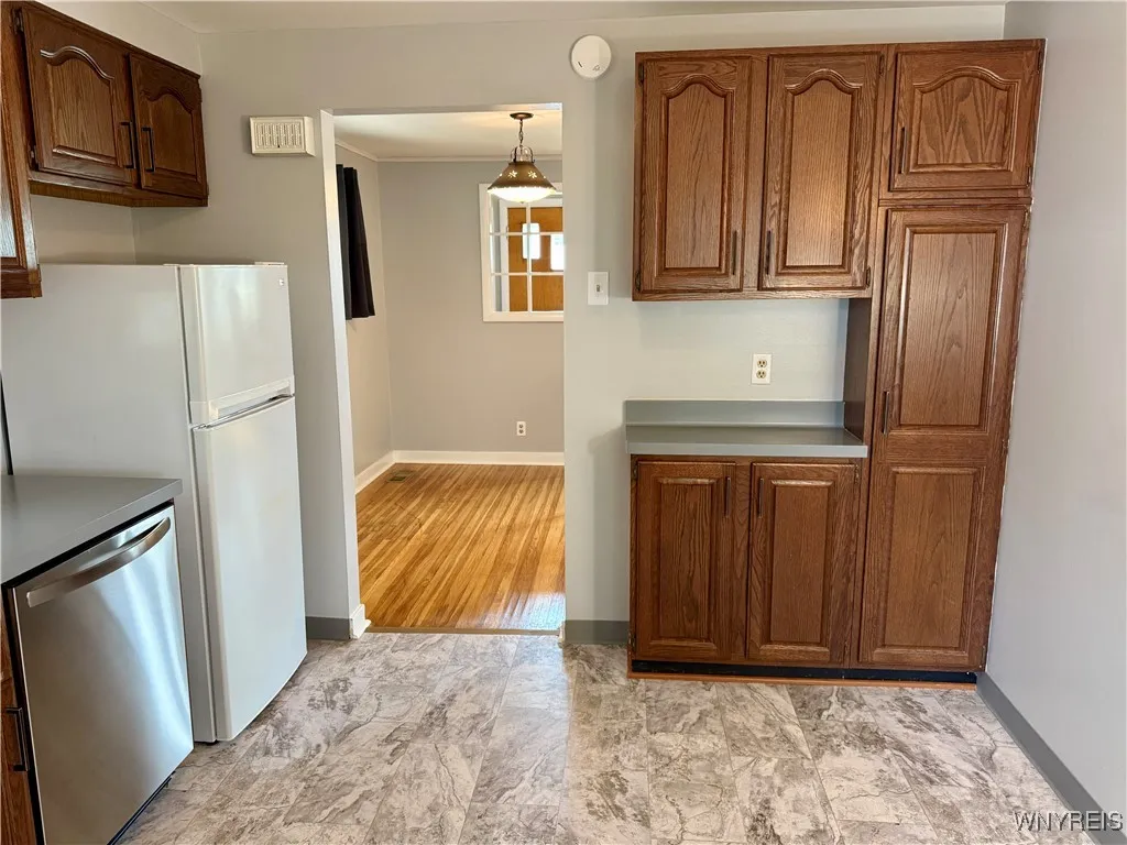 84 Rockland Road, Tonawanda, New York 14150, Tonawanda, New York 14150, 3 Bedrooms Bedrooms, 6 Rooms Rooms,1 BathroomBathrooms,Residential,For Sale,84 Rockland Road, Tonawanda, New York 14150,B1623222