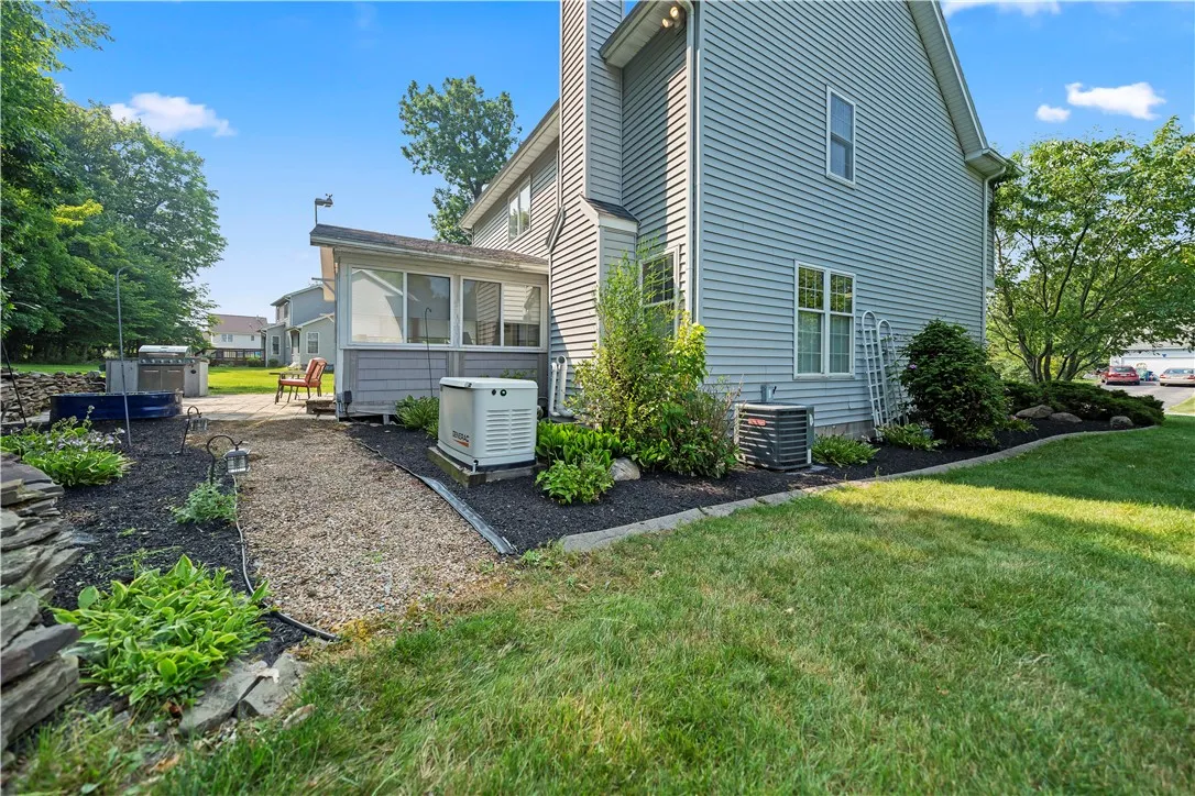 22 Jewelberry Dr, Penfield, New York 14580, Penfield, New York 14580, 3 Bedrooms Bedrooms, 9 Rooms Rooms,2 BathroomsBathrooms,Residential,For Sale,22 Jewelberry Dr, Penfield, New York 14580,R1622081