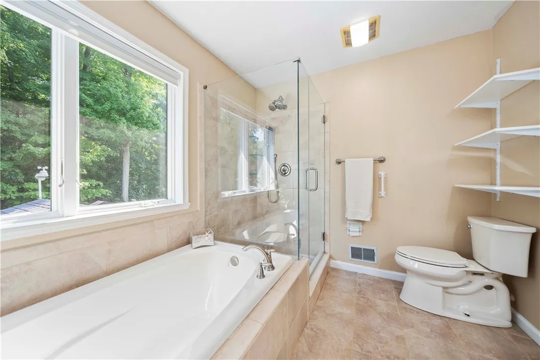 22 Jewelberry Dr, Penfield, New York 14580, Penfield, New York 14580, 3 Bedrooms Bedrooms, 9 Rooms Rooms,2 BathroomsBathrooms,Residential,For Sale,22 Jewelberry Dr, Penfield, New York 14580,R1622081