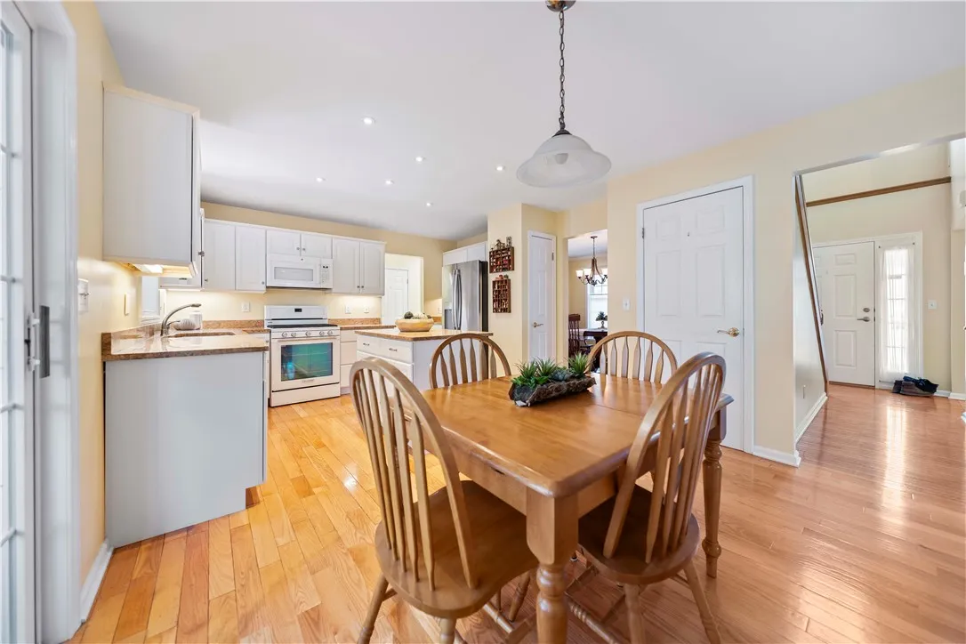 22 Jewelberry Dr, Penfield, New York 14580, Penfield, New York 14580, 3 Bedrooms Bedrooms, 9 Rooms Rooms,2 BathroomsBathrooms,Residential,For Sale,22 Jewelberry Dr, Penfield, New York 14580,R1622081