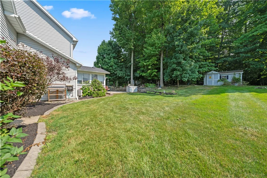 22 Jewelberry Dr, Penfield, New York 14580, Penfield, New York 14580, 3 Bedrooms Bedrooms, 9 Rooms Rooms,2 BathroomsBathrooms,Residential,For Sale,22 Jewelberry Dr, Penfield, New York 14580,R1622081