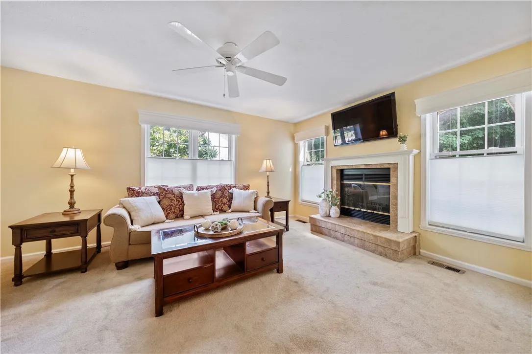 22 Jewelberry Dr, Penfield, New York 14580, Penfield, New York 14580, 3 Bedrooms Bedrooms, 9 Rooms Rooms,2 BathroomsBathrooms,Residential,For Sale,22 Jewelberry Dr, Penfield, New York 14580,R1622081