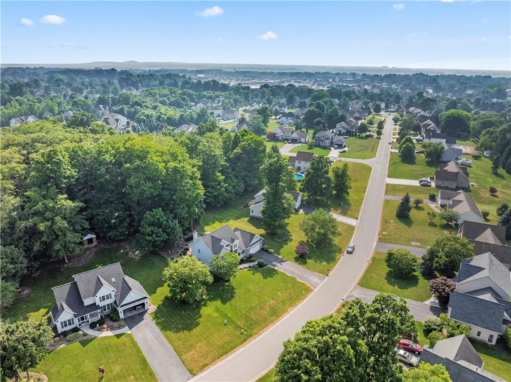 22 Jewelberry Dr, Penfield, New York 14580, Penfield, New York 14580, 3 Bedrooms Bedrooms, 9 Rooms Rooms,2 BathroomsBathrooms,Residential,For Sale,22 Jewelberry Dr, Penfield, New York 14580,R1622081