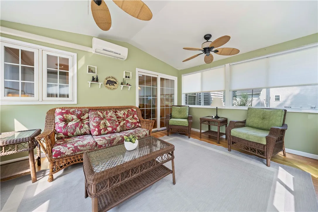 22 Jewelberry Dr, Penfield, New York 14580, Penfield, New York 14580, 3 Bedrooms Bedrooms, 9 Rooms Rooms,2 BathroomsBathrooms,Residential,For Sale,22 Jewelberry Dr, Penfield, New York 14580,R1622081
