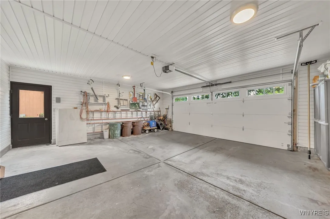 8325 Ziblut Court, Niagara, New York 14304, Niagara, New York 14304, 3 Bedrooms Bedrooms, 12 Rooms Rooms,3 BathroomsBathrooms,Residential,For Sale,8325 Ziblut Court, Niagara, New York 14304,B1622601