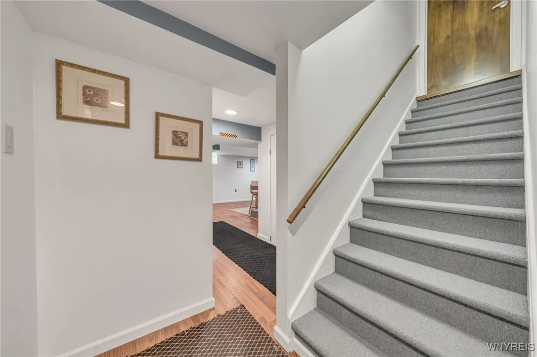 8325 Ziblut Court, Niagara, New York 14304, Niagara, New York 14304, 3 Bedrooms Bedrooms, 12 Rooms Rooms,3 BathroomsBathrooms,Residential,For Sale,8325 Ziblut Court, Niagara, New York 14304,B1622601