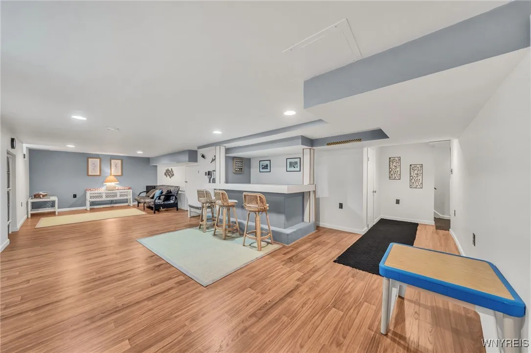 8325 Ziblut Court, Niagara, New York 14304, Niagara, New York 14304, 3 Bedrooms Bedrooms, 12 Rooms Rooms,3 BathroomsBathrooms,Residential,For Sale,8325 Ziblut Court, Niagara, New York 14304,B1622601