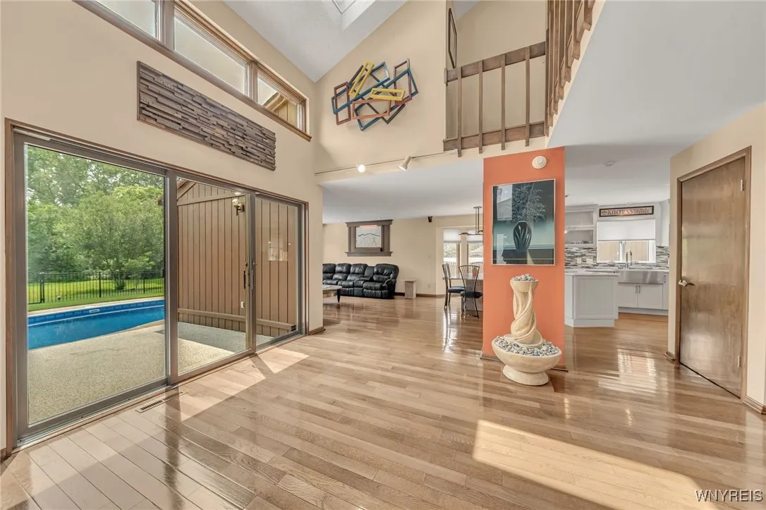 8325 Ziblut Court, Niagara, New York 14304, Niagara, New York 14304, 3 Bedrooms Bedrooms, 12 Rooms Rooms,3 BathroomsBathrooms,Residential,For Sale,8325 Ziblut Court, Niagara, New York 14304,B1622601