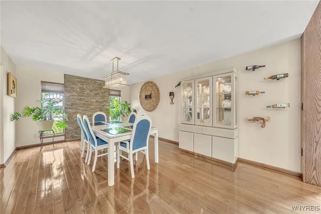 8325 Ziblut Court, Niagara, New York 14304, Niagara, New York 14304, 3 Bedrooms Bedrooms, 12 Rooms Rooms,3 BathroomsBathrooms,Residential,For Sale,8325 Ziblut Court, Niagara, New York 14304,B1622601