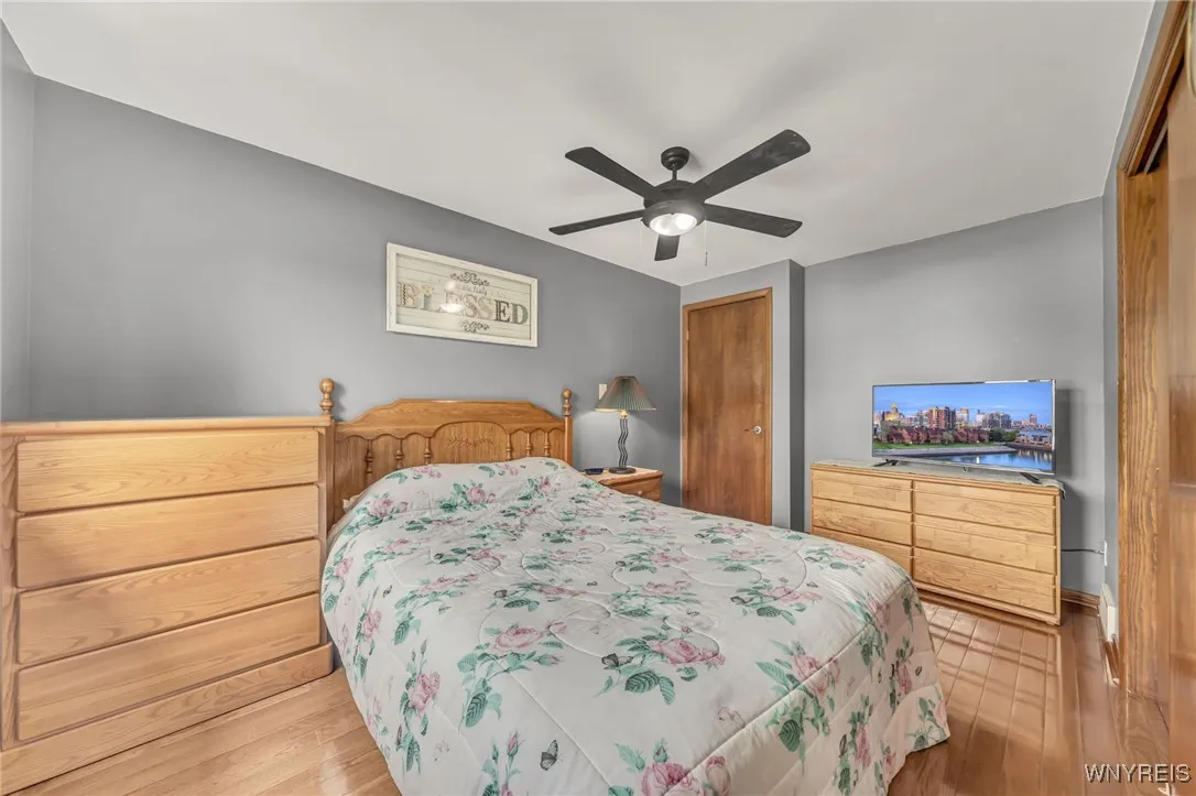 8325 Ziblut Court, Niagara, New York 14304, Niagara, New York 14304, 3 Bedrooms Bedrooms, 12 Rooms Rooms,3 BathroomsBathrooms,Residential,For Sale,8325 Ziblut Court, Niagara, New York 14304,B1622601