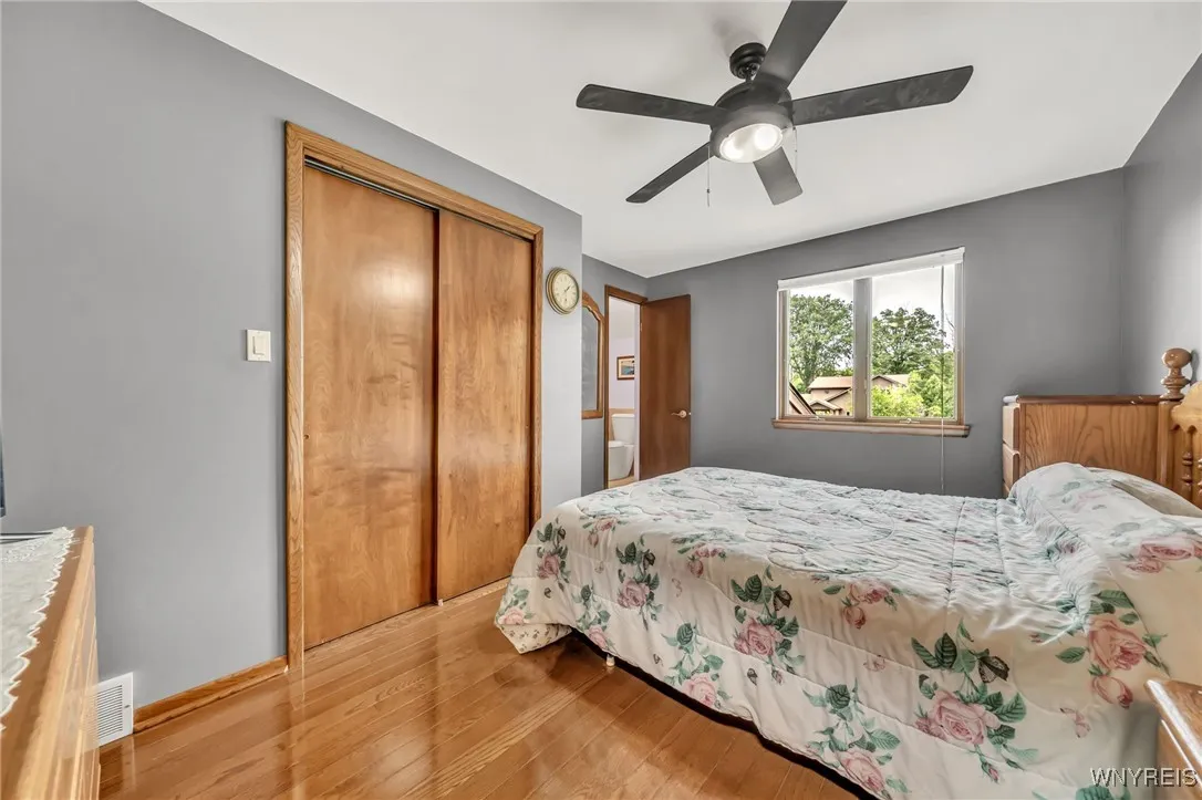 8325 Ziblut Court, Niagara, New York 14304, Niagara, New York 14304, 3 Bedrooms Bedrooms, 12 Rooms Rooms,3 BathroomsBathrooms,Residential,For Sale,8325 Ziblut Court, Niagara, New York 14304,B1622601