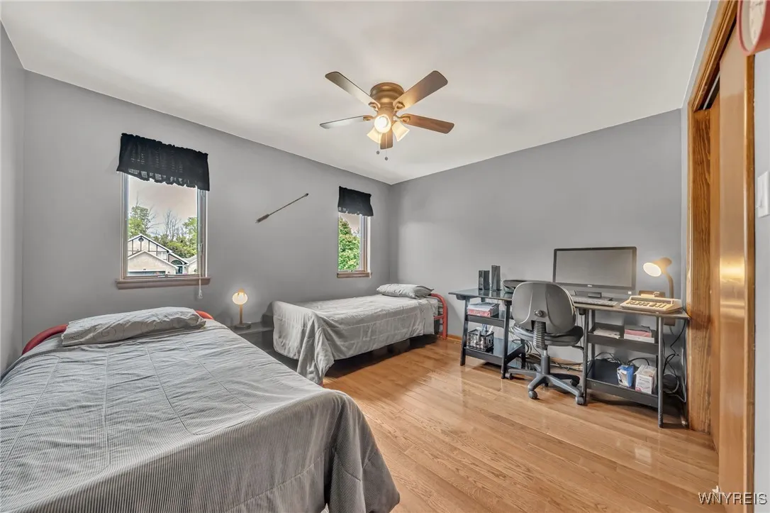 8325 Ziblut Court, Niagara, New York 14304, Niagara, New York 14304, 3 Bedrooms Bedrooms, 12 Rooms Rooms,3 BathroomsBathrooms,Residential,For Sale,8325 Ziblut Court, Niagara, New York 14304,B1622601