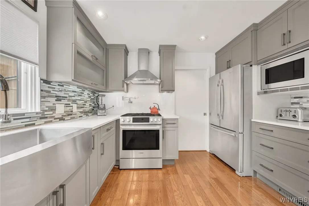 8325 Ziblut Court, Niagara, New York 14304, Niagara, New York 14304, 3 Bedrooms Bedrooms, 12 Rooms Rooms,3 BathroomsBathrooms,Residential,For Sale,8325 Ziblut Court, Niagara, New York 14304,B1622601
