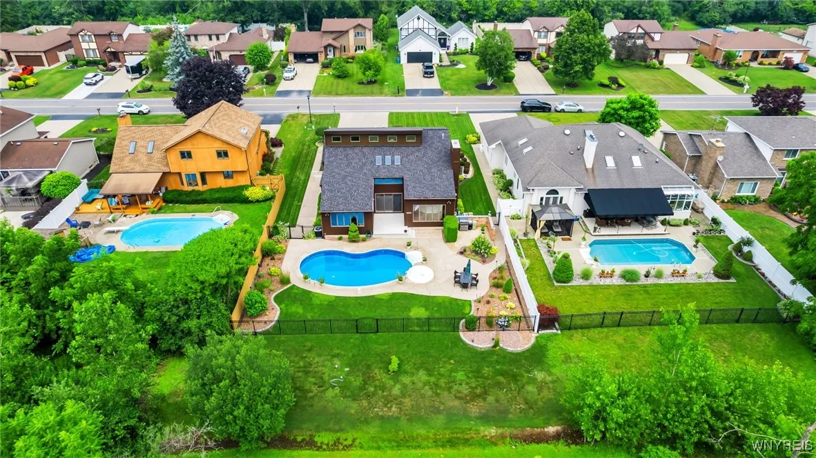 8325 Ziblut Court, Niagara, New York 14304, Niagara, New York 14304, 3 Bedrooms Bedrooms, 12 Rooms Rooms,3 BathroomsBathrooms,Residential,For Sale,8325 Ziblut Court, Niagara, New York 14304,B1622601