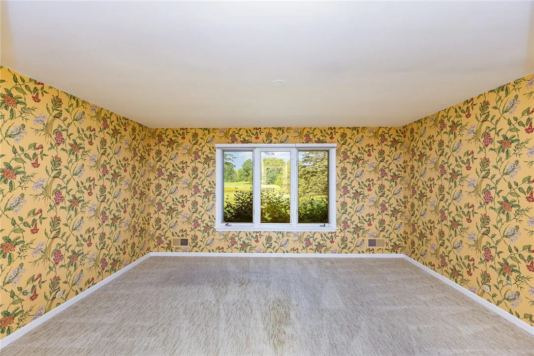 PRIMARY  BEDROOM