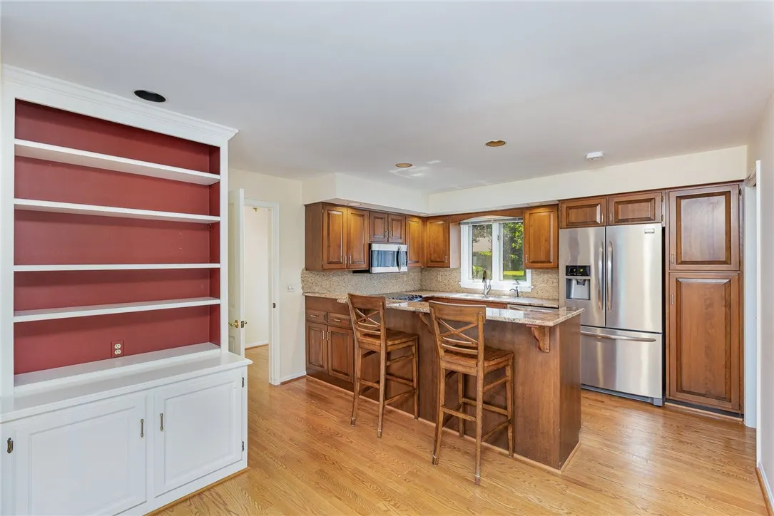 CHERRY CABINTRY  - GLEAMING​​‌​​​​‌​​‌‌​‌‌​​​‌‌​‌​‌​‌​​​‌​​ HARDWOODS