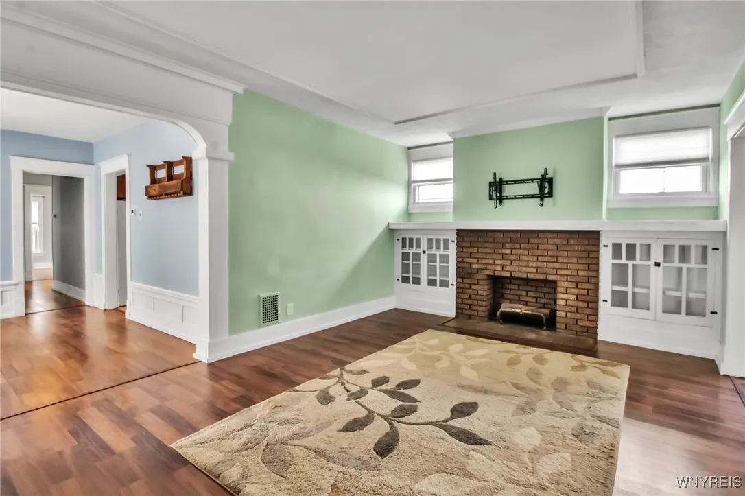 82 Rutland Street, Buffalo, New York 14220, Buffalo, New York 14220, 6 Bedrooms Bedrooms, ,2 BathroomsBathrooms,Residential,For Sale,82 Rutland Street, Buffalo, New York 14220,B1623015