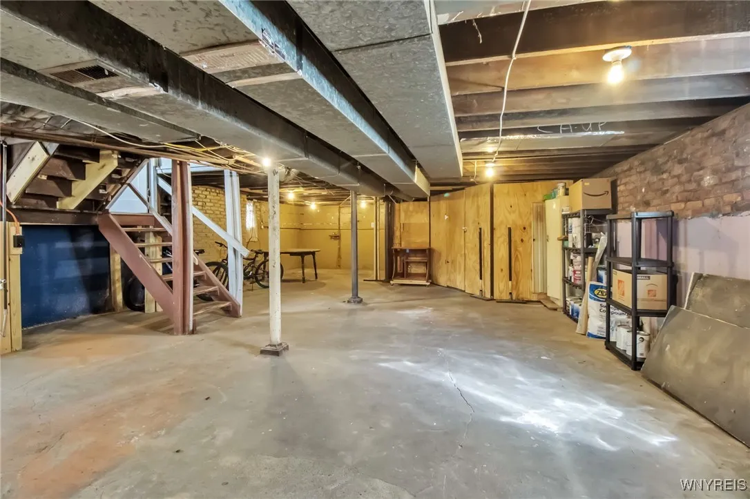82 Rutland Street, Buffalo, New York 14220, Buffalo, New York 14220, 6 Bedrooms Bedrooms, ,2 BathroomsBathrooms,Residential,For Sale,82 Rutland Street, Buffalo, New York 14220,B1623015