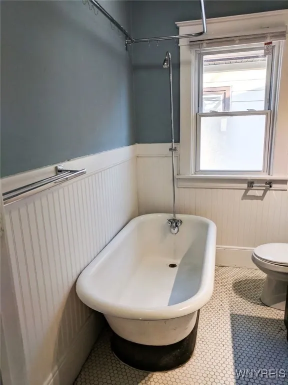 82 Rutland Street, Buffalo, New York 14220, Buffalo, New York 14220, 6 Bedrooms Bedrooms, ,2 BathroomsBathrooms,Residential,For Sale,82 Rutland Street, Buffalo, New York 14220,B1623015